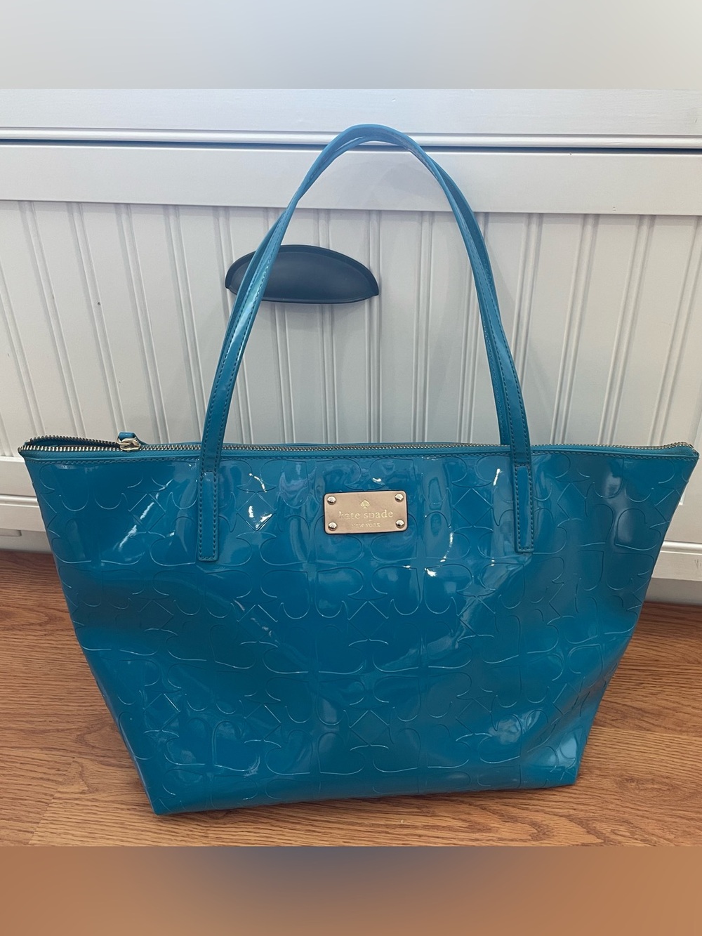 kate spade glossy teal logo patent leather tote shoulder bag